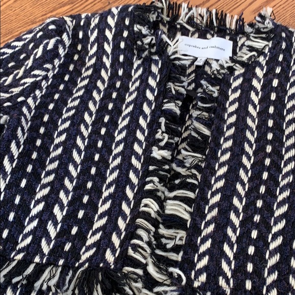 Blazer - Picture 3 of 4